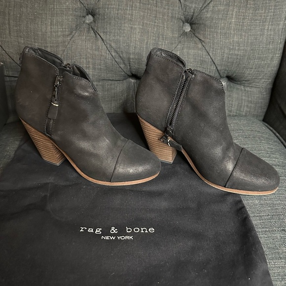 Rag & Bone Sleek Black Margot Heeled Ankle Booties.  Women’s size 36 (6) - Picture 3 of 8